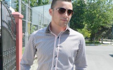 Detalii din „beciul domnesc“. Ce citeşte Mazăre cu „lampa de miner“